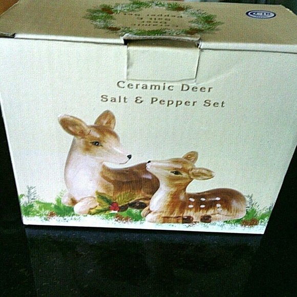 Salt & Pepper Shaker Set Cracker Barrel Ceramic Deer Susan Winget Christmas Gift - Picture 6 of 16